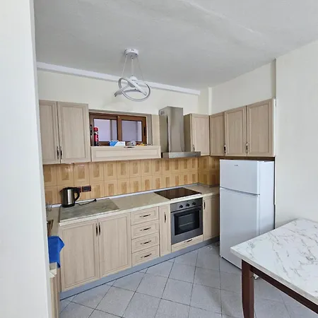 Enles Downtown * Dıraç