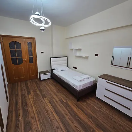 Enles Downtown * Dıraç