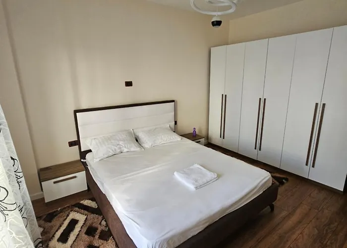 Enles Downtown Apartament Durrës